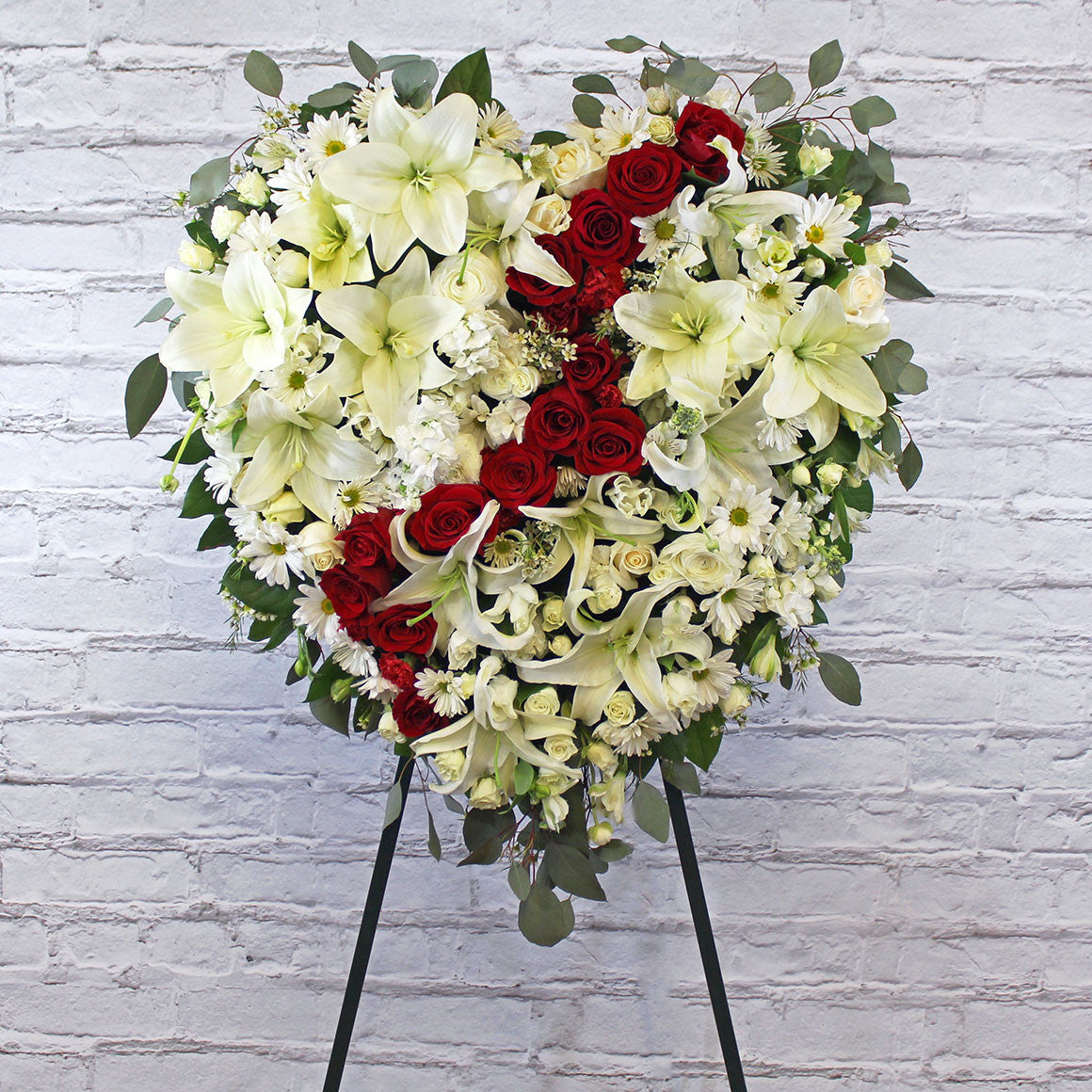 rose garden heart spray A MOURNING HEART SPRAY (MF-0079)
